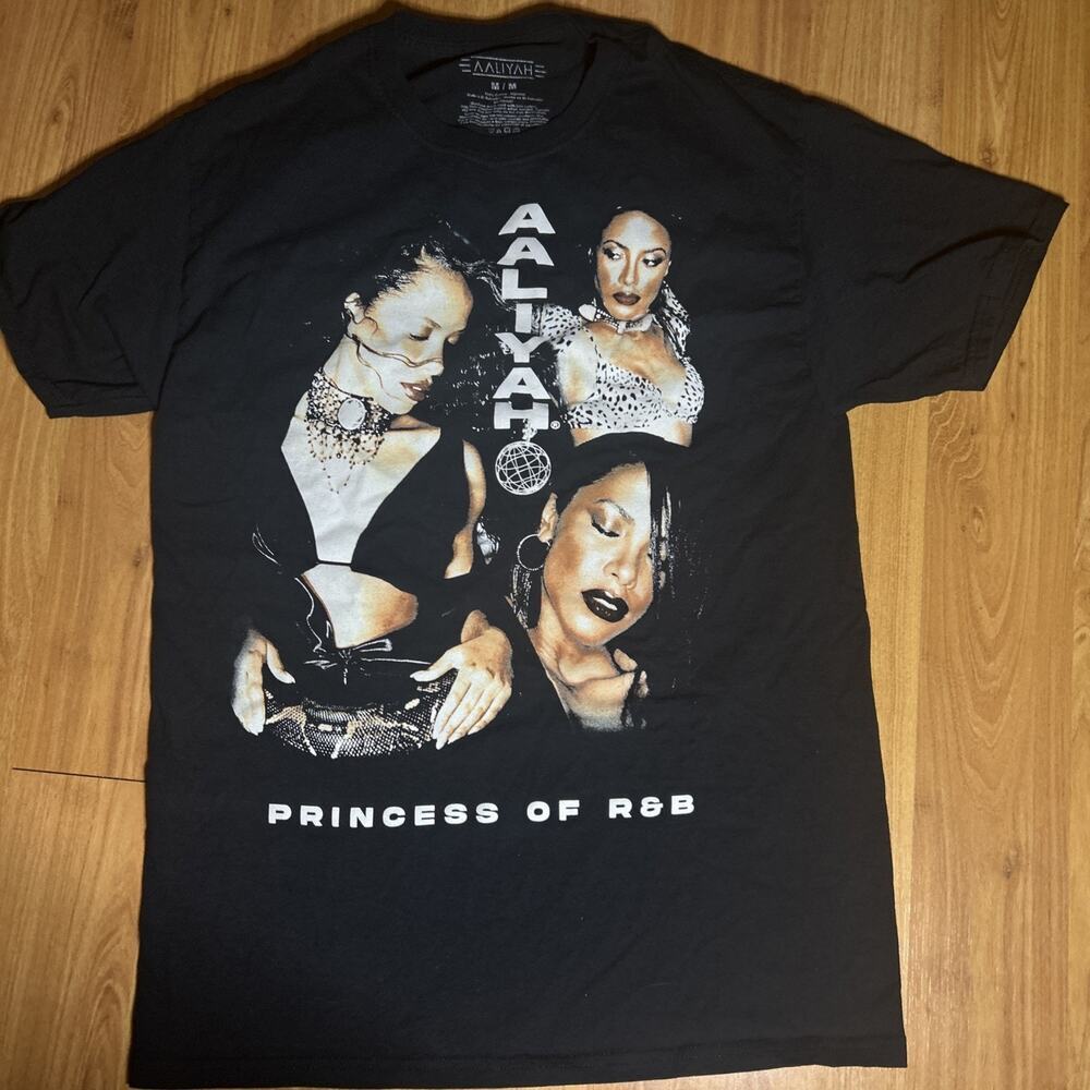 Aaliyah Graphic T-shirt Black Greatest Hits 1996 Size Medium 100% Cotton Unisex